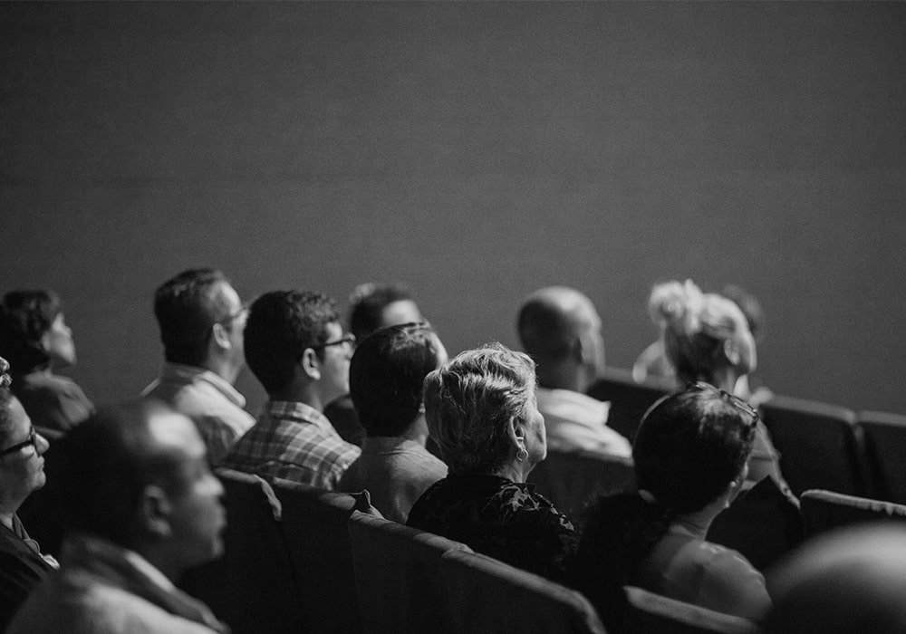 audience-bw-min